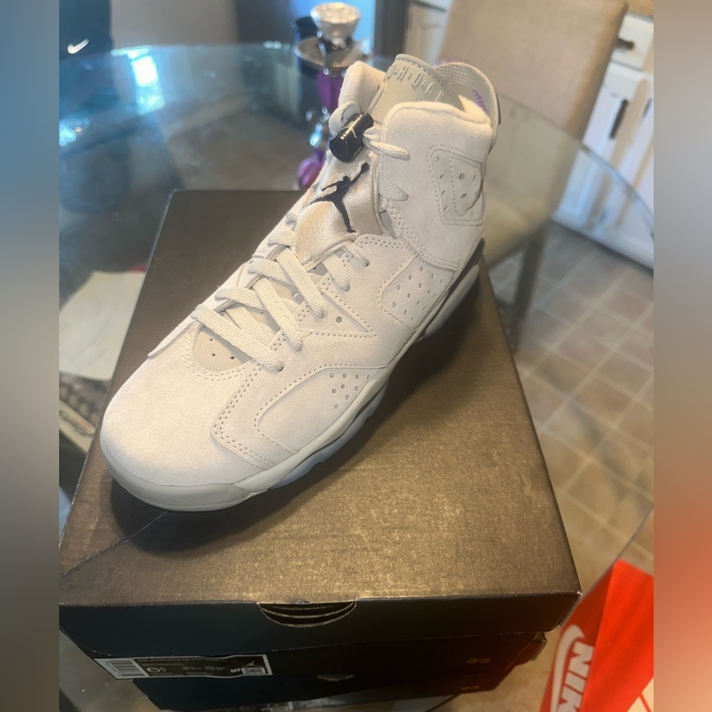 Retro 6 George towns brand new box included!!!